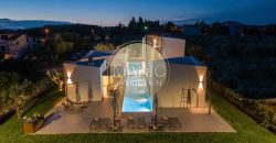 ISTRIA – Luxurious and modern villa only around 8 km from the sea!