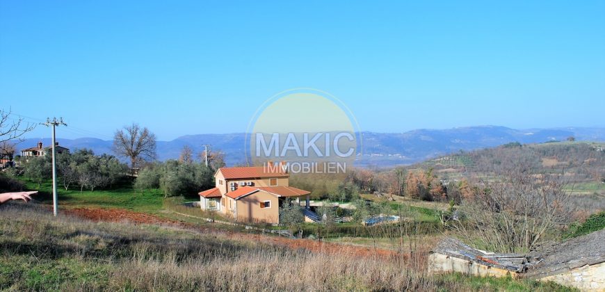 ISTRIA – HOUSE WITH A MAGICAL VIEW OF MOTOVUN
