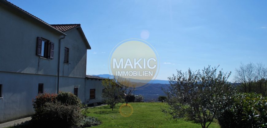 CENTRAL ISTRIA – HOUSE WITH TWO APARTMENTS AND ADDITIONAL BUILDING