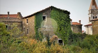 ISTRIA – MOMJAN – COMPLEX OF OLD HOUSES, IDEAL FOR RESTAURANT OR HOTEL