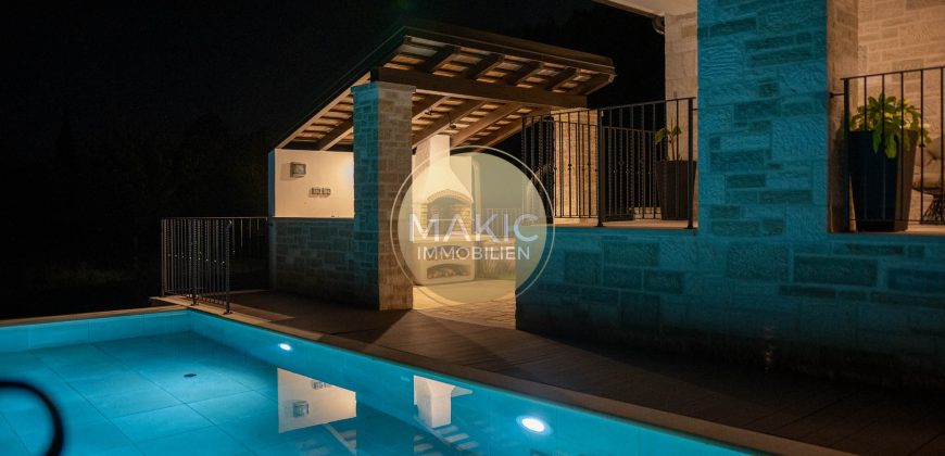ISTRA – “Spektakularno Istarsko Utočište: Luksuzna Vila u Momjanu”