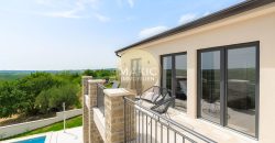 ISTRIA – Exquisite Villa in Buje: Luxurious Hideaway with Enchanted Panoramic Views